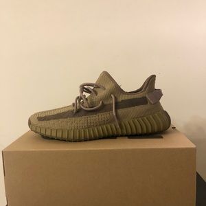 Yeezy 350 V2 Earth